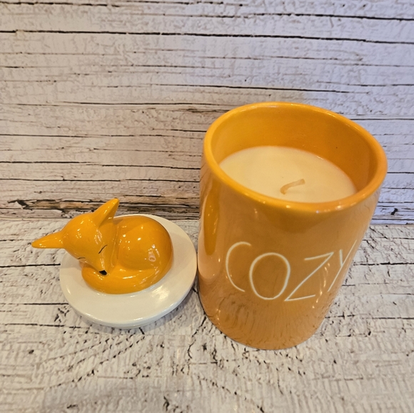 Rae Dunn "Cozy" Pumpkin Woods Scented Candle with Fox topper - Picture 1 of 3